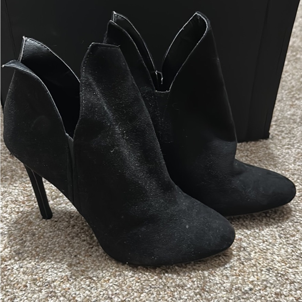 Nines west booties size 8